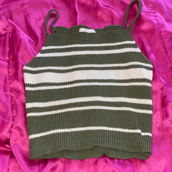 Nordstrom Tops - Nordstrom Rack Olive Striped Crop Top 💚